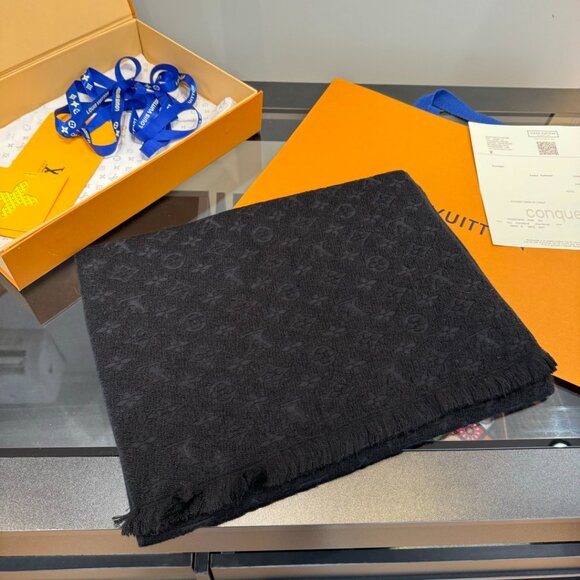 Louis Vuitton Black Monogram Scarf - Picture 3 of 6